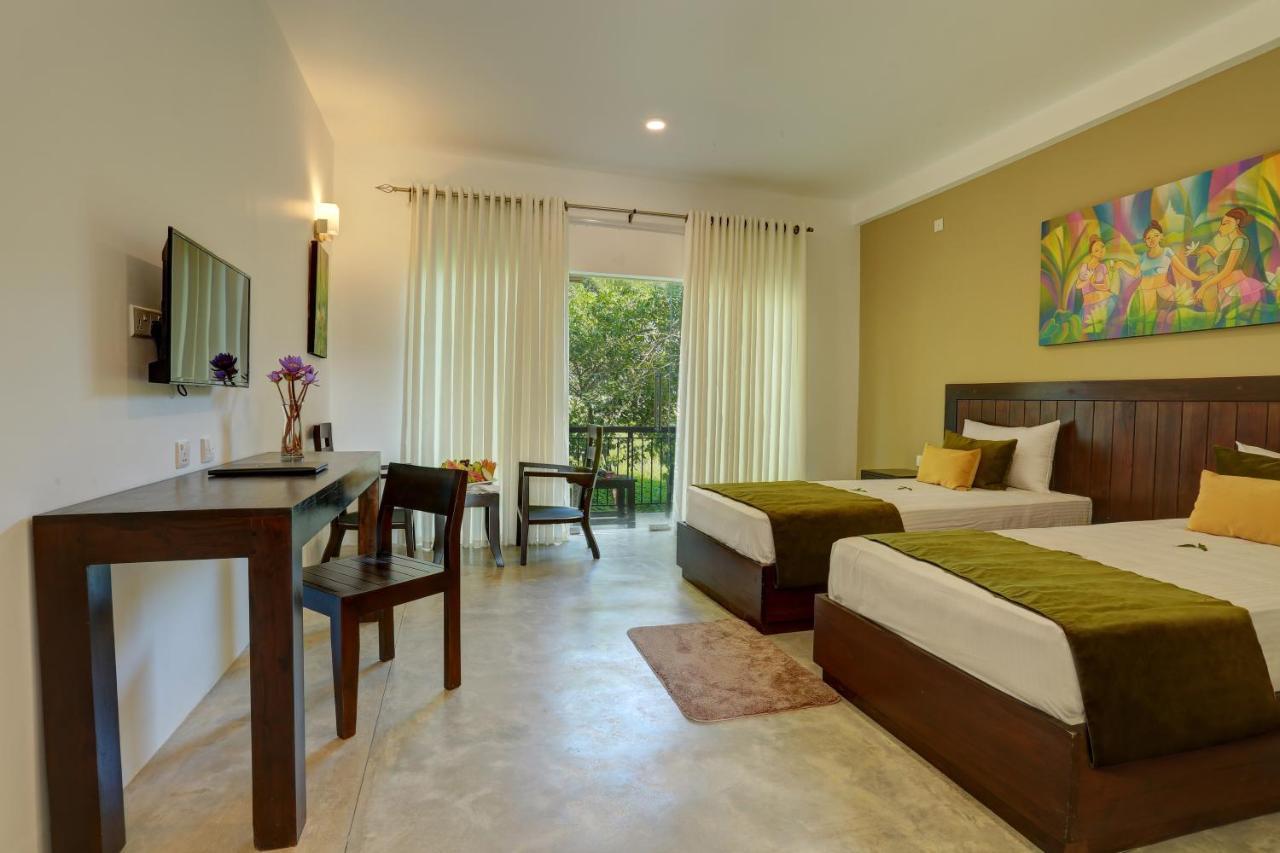 Tropical Life Resort And Spa Дамбулла Екстер'єр фото
