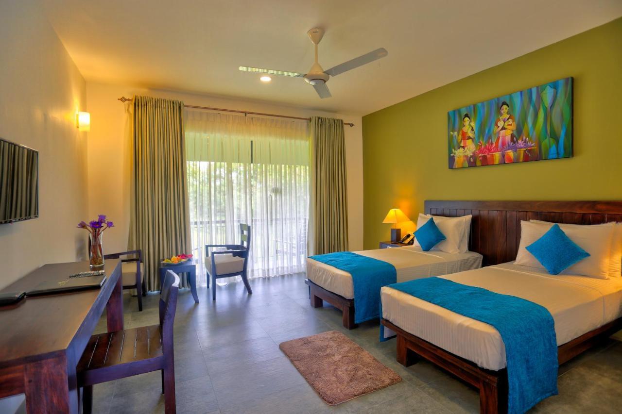 Tropical Life Resort And Spa Дамбулла Екстер'єр фото