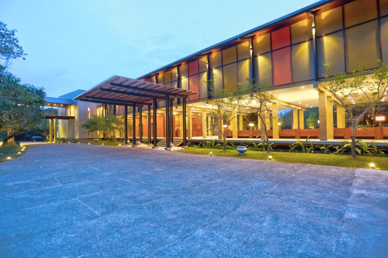 Tropical Life Resort And Spa Дамбулла Екстер'єр фото