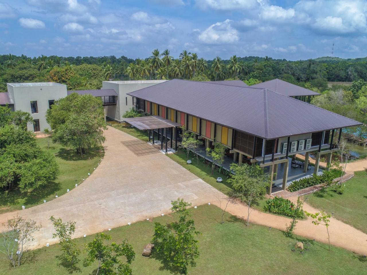 Tropical Life Resort And Spa Дамбулла Екстер'єр фото