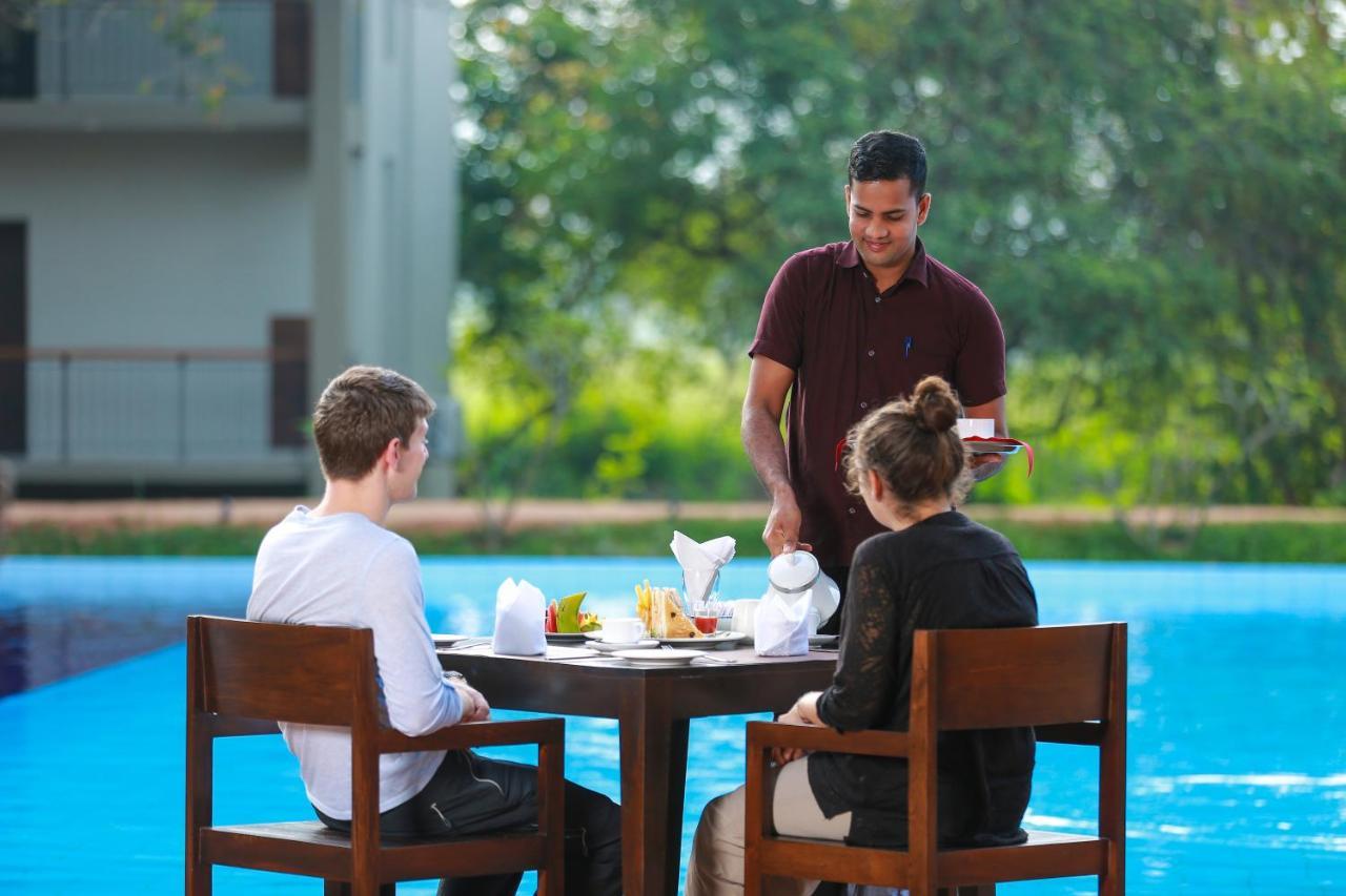 Tropical Life Resort And Spa Дамбулла Екстер'єр фото