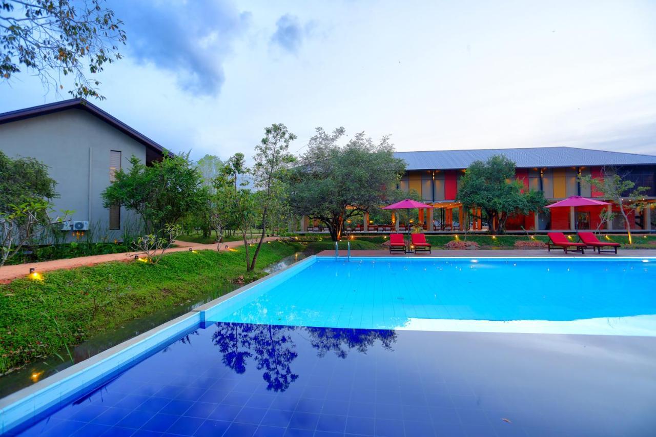 Tropical Life Resort And Spa Дамбулла Екстер'єр фото