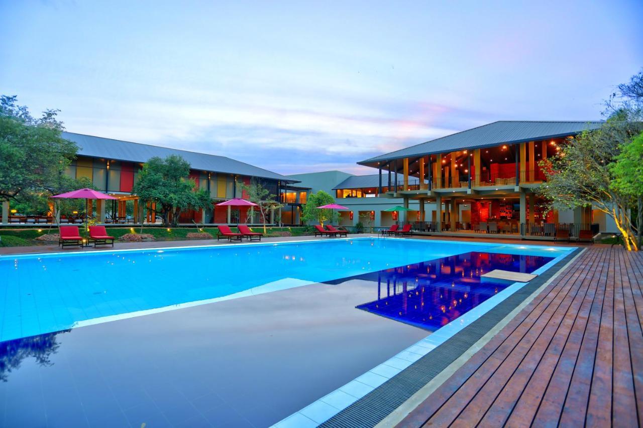 Tropical Life Resort And Spa Дамбулла Екстер'єр фото
