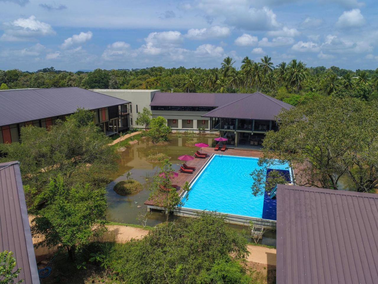 Tropical Life Resort And Spa Дамбулла Екстер'єр фото