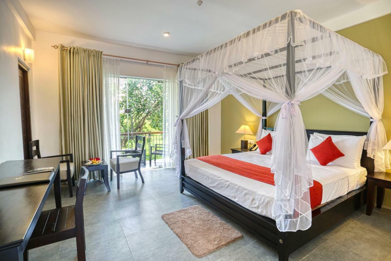 Tropical Life Resort And Spa Дамбулла Екстер'єр фото