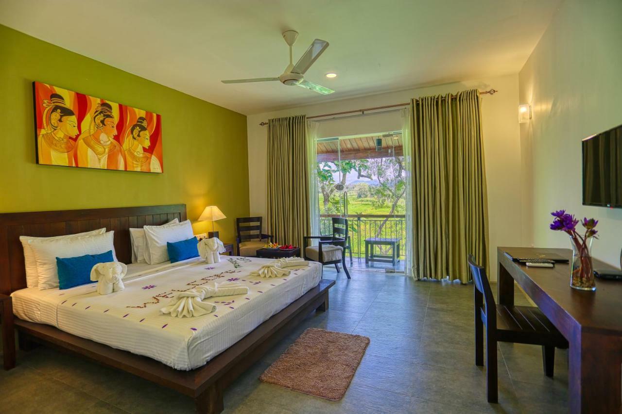 Tropical Life Resort And Spa Дамбулла Екстер'єр фото
